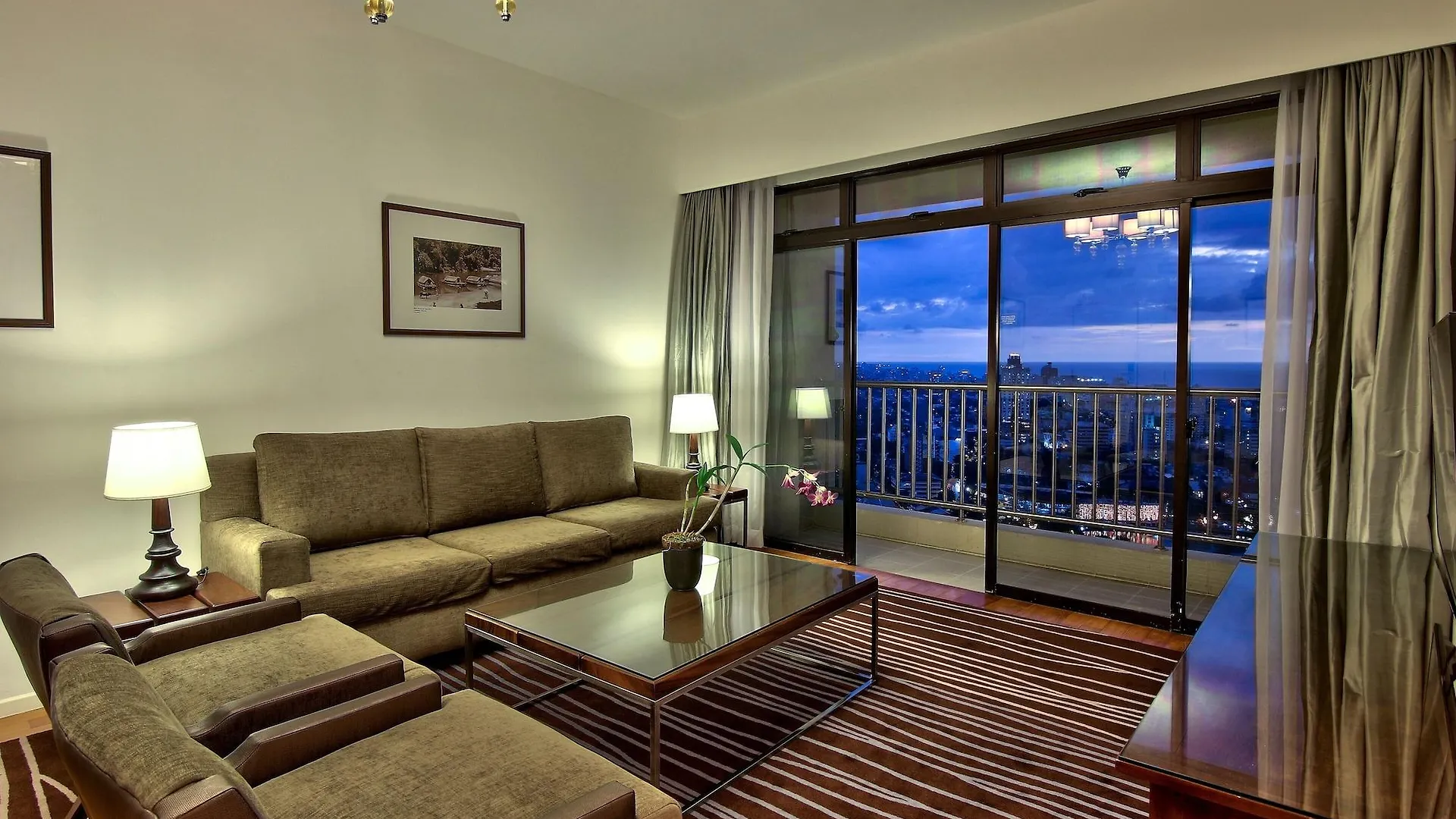 Hilton Colombo Residence