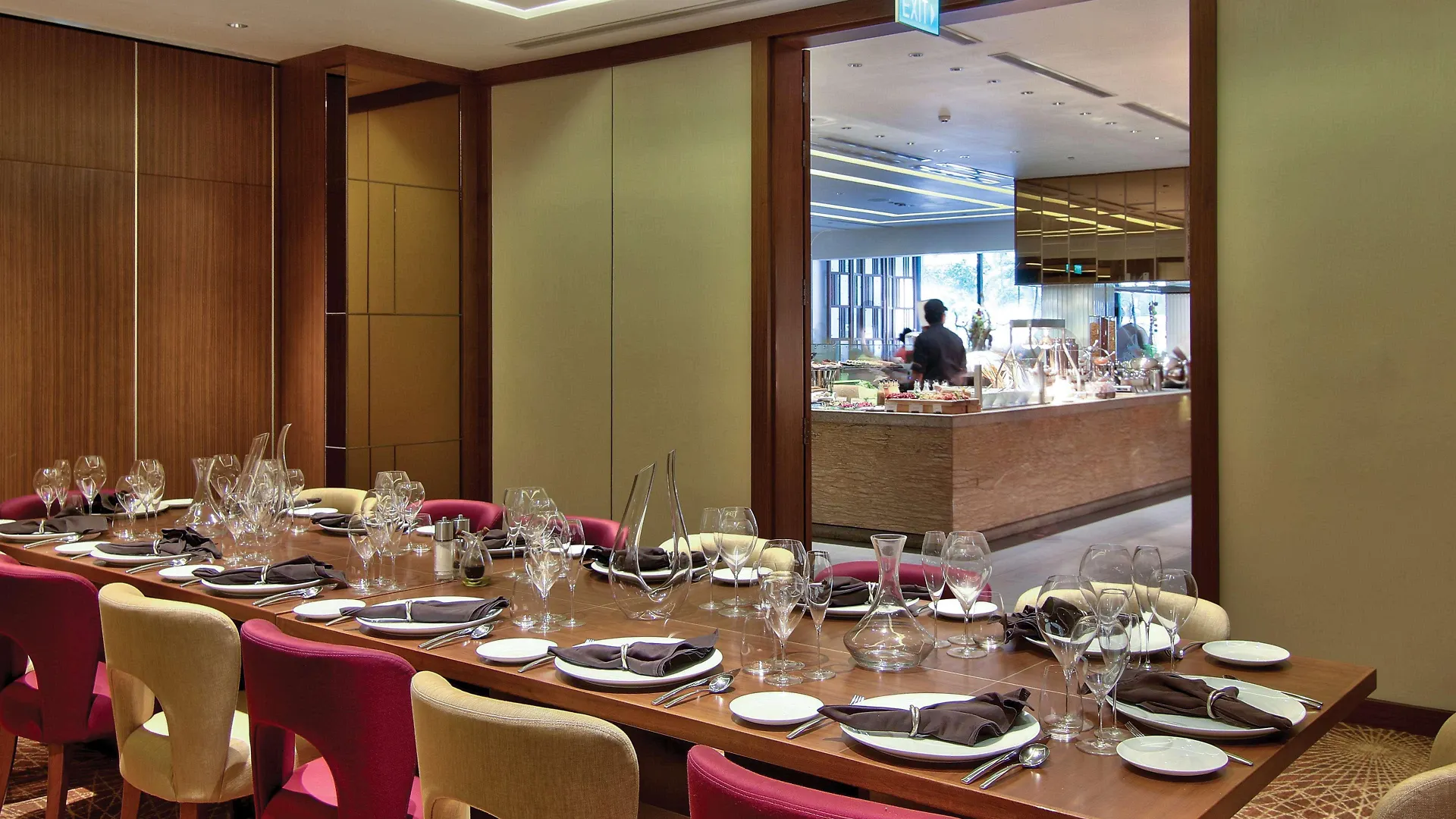 Hilton Colombo Residence 0*,